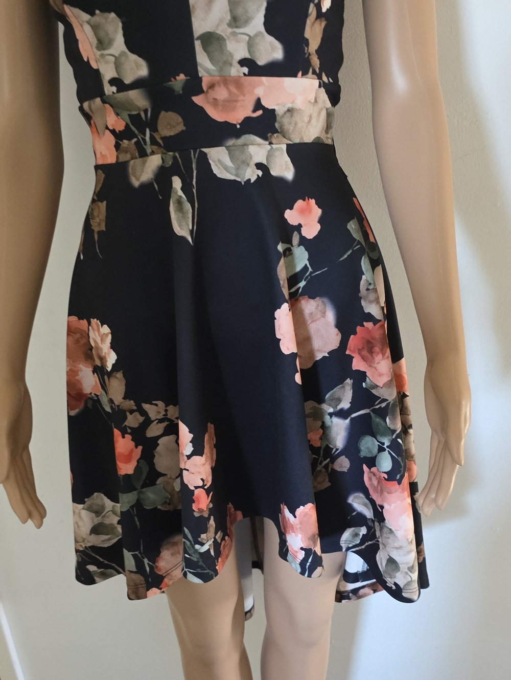 Windsor Black and Pink Floral Midi Dress Size Small - Picture 9 of 10